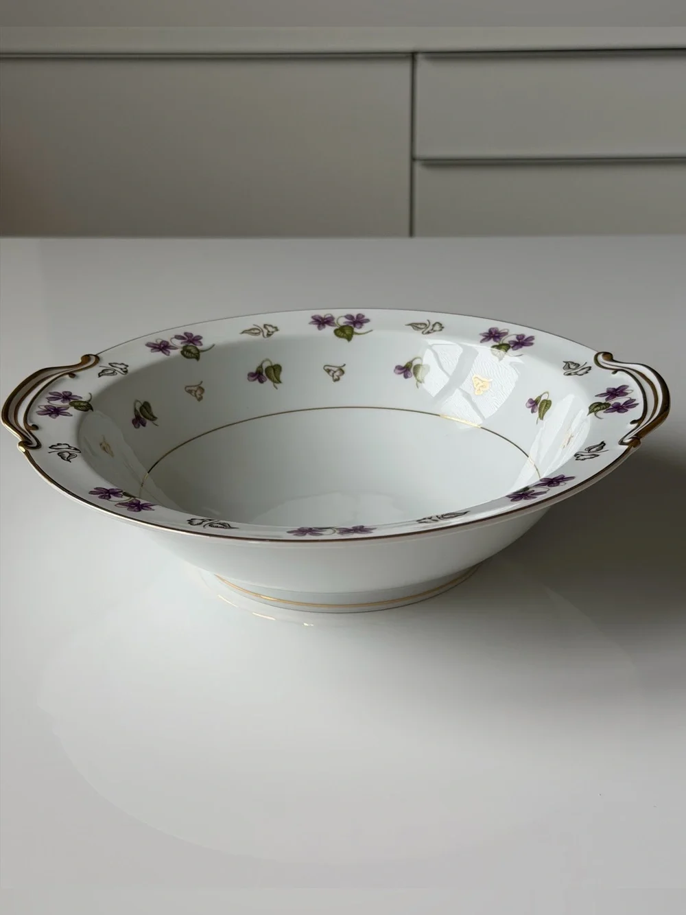 Noritake Avalon 5150 Porcelain Serving Bowl with Purple Violets & Gold Trim